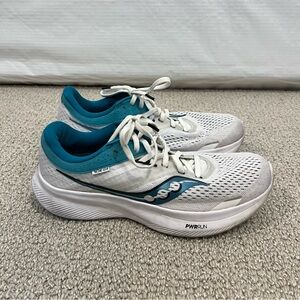 Saucony Women's S10830-20 Ride 16 RunningAthletic Shoes, White/Ink Size 9 Medium